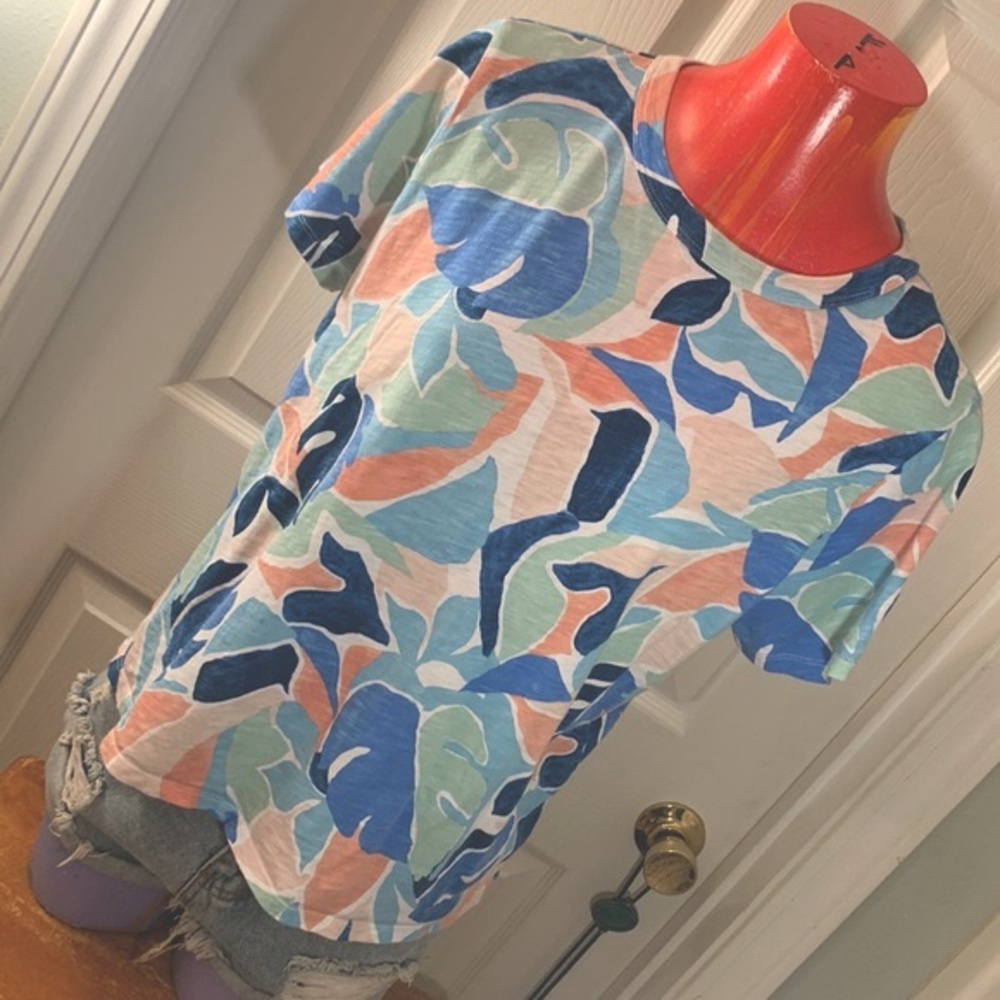 OLD NAVY FUN EVERYWHERE Abstract Top